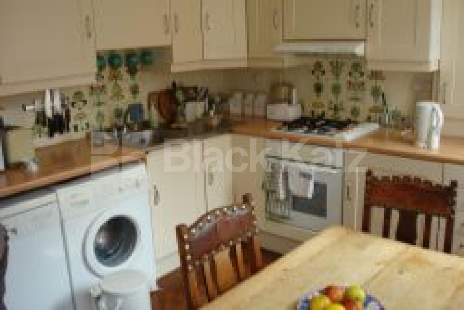 			New Instruciton, 2 Bedroom, 1 bath, 1 reception Flat			 Neal Street, COVENT GARDENS